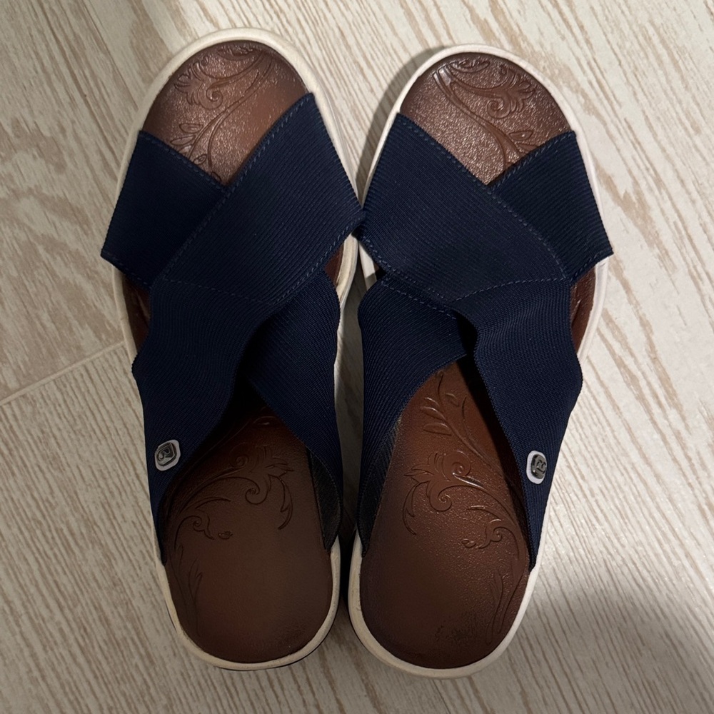 BZEES Navy Sandals